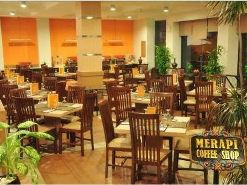 Abadi Hotel Malioboro Yogyakarta By Tritama Hospitality Dış mekan fotoğraf